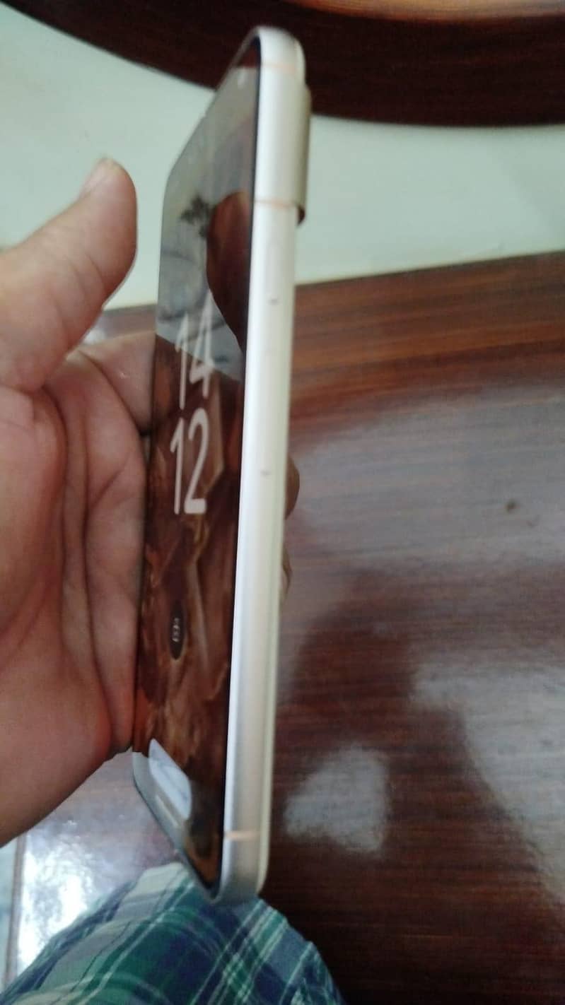 Google Pixel 8 1