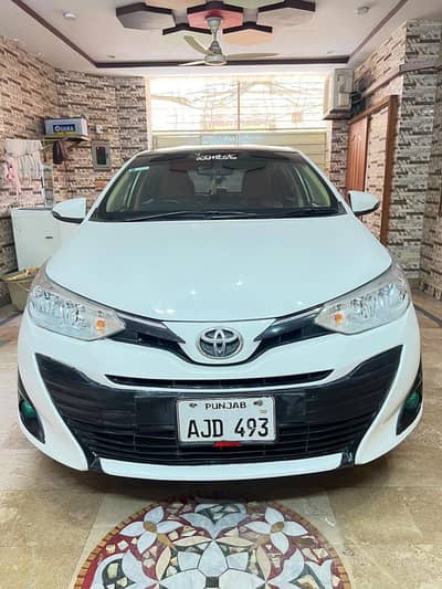Toyota yaris cvt at 1.3 automatic alloy rims