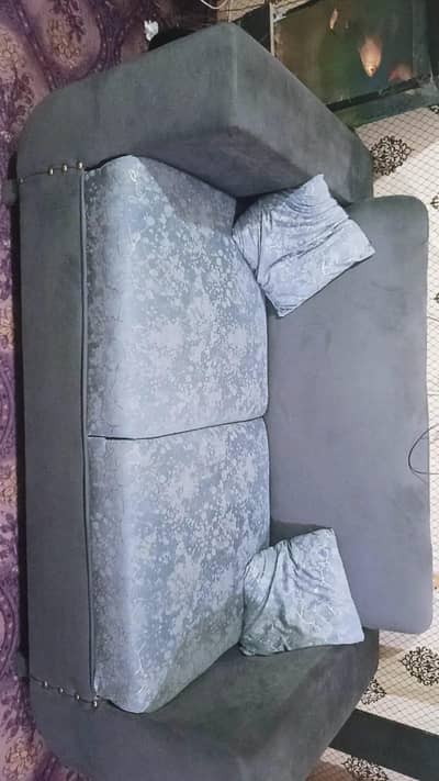 sofa for sel just 3 mounth use howa hai like brand new hai