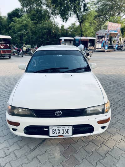 Toyota Corolla XE 2000