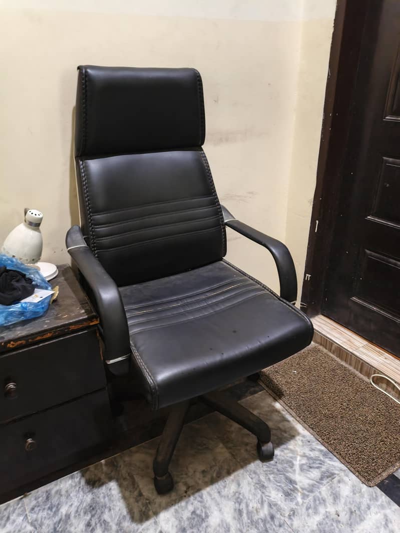 study table with chair 1