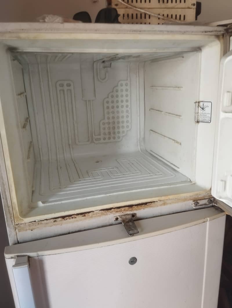 dawlance fridge 12 cubic 1