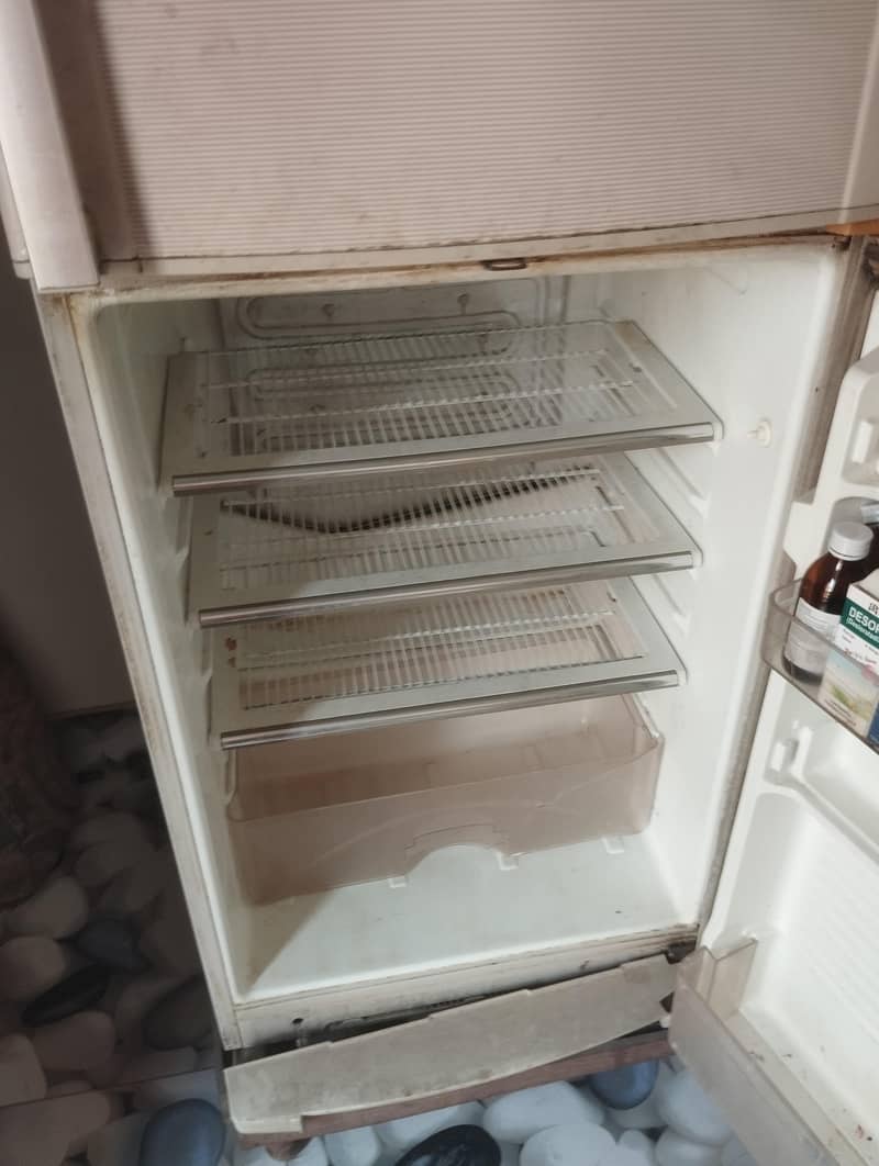 dawlance fridge 12 cubic 2
