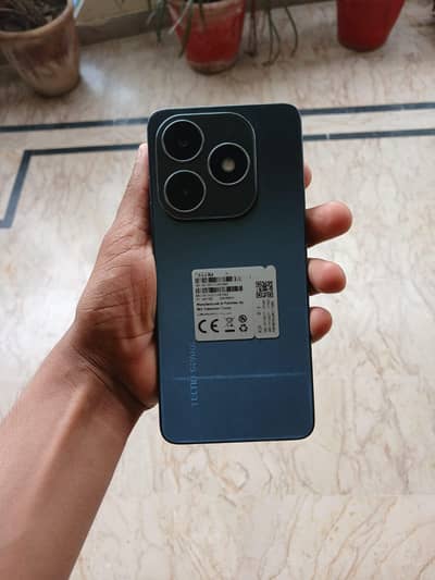 Tecno spark 20