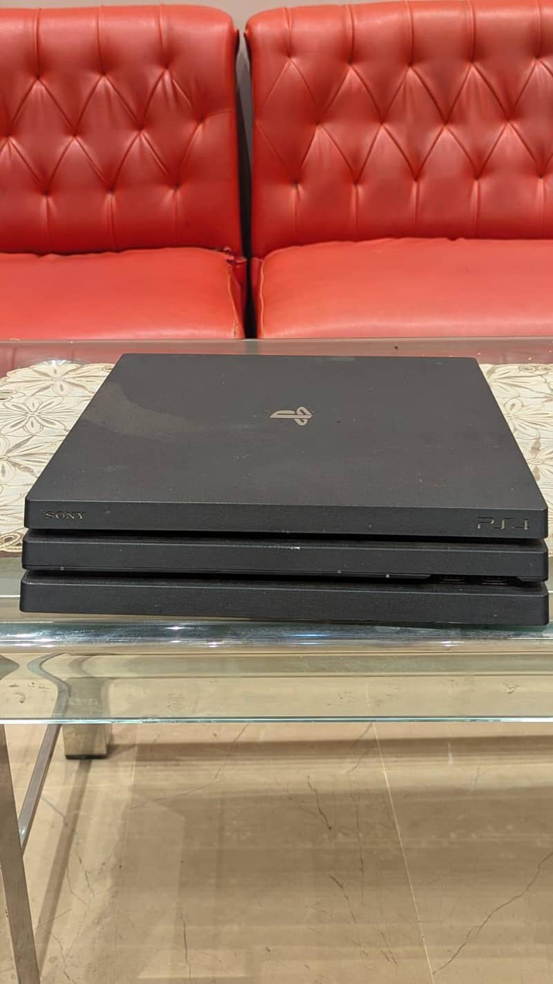 PS 4 PRO 0