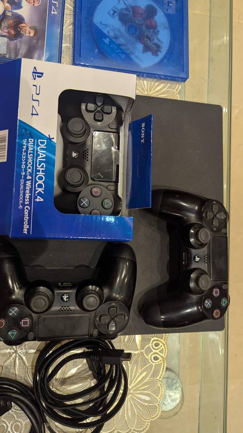 PS 4 PRO 3