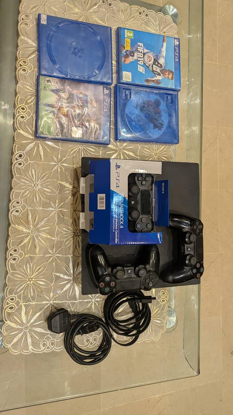 PS 4 PRO 6
