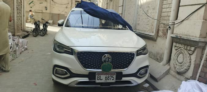 MG HS 2021