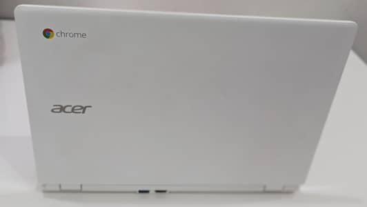Acer Chromebook Toucscreen | 4 GB RAM | 16 GB STORAGE | CHARGER