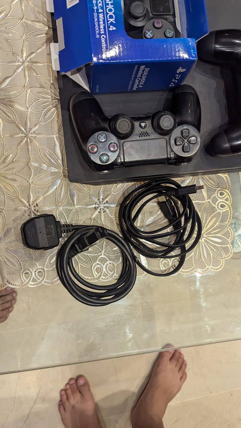 PS 4 Pro (PS4 Pro) 1TB Console| Excellent Condition | Ready to Play 4