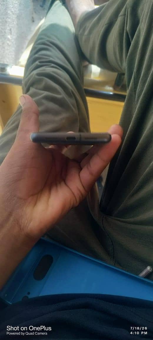Google Pixel 7 4