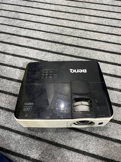 BenQ DLP HDMI Projector
