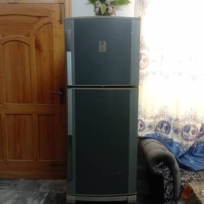 Dawlance Double Door Refrigerator | Powerful Cooling | Well Maintained