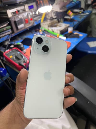 Apple iPhone 15