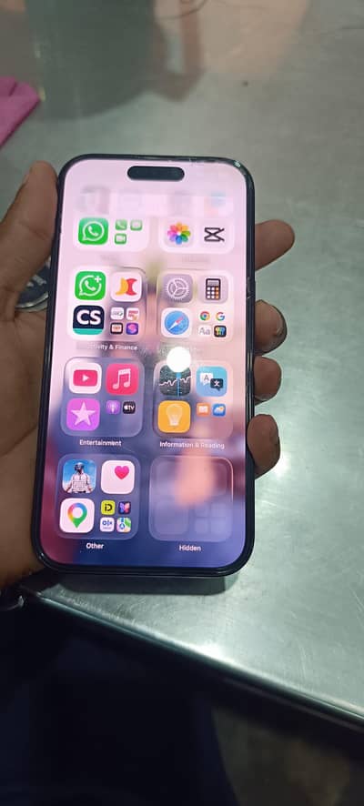 Apple iPhone 16