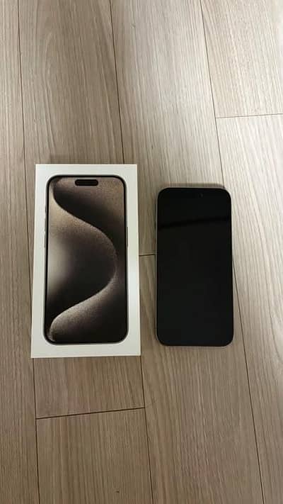 Apple iPhone 15 Pro Natural Titraium in Mint Condition