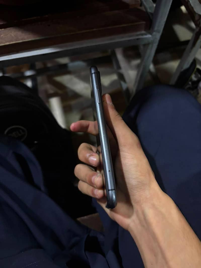 iPhone 11 2
