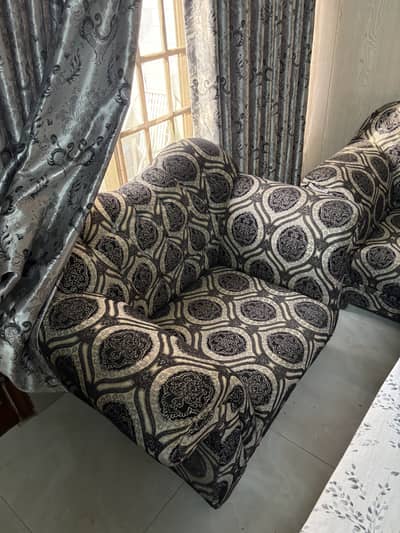 6 seater Sofa 1 Table