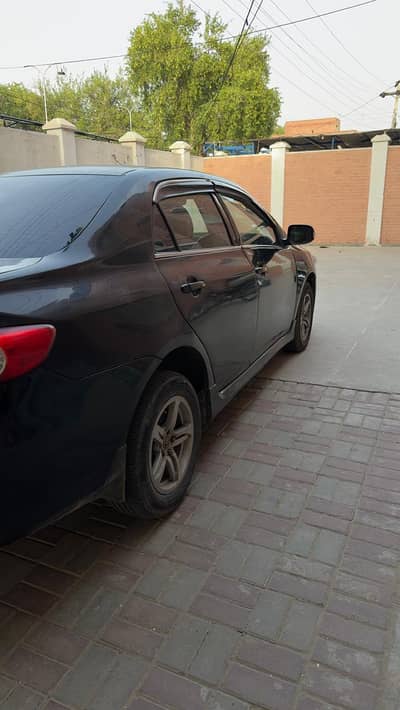 Toyota Corolla GLI 2011