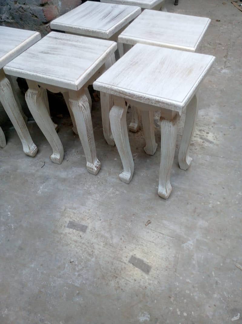 side table's 0