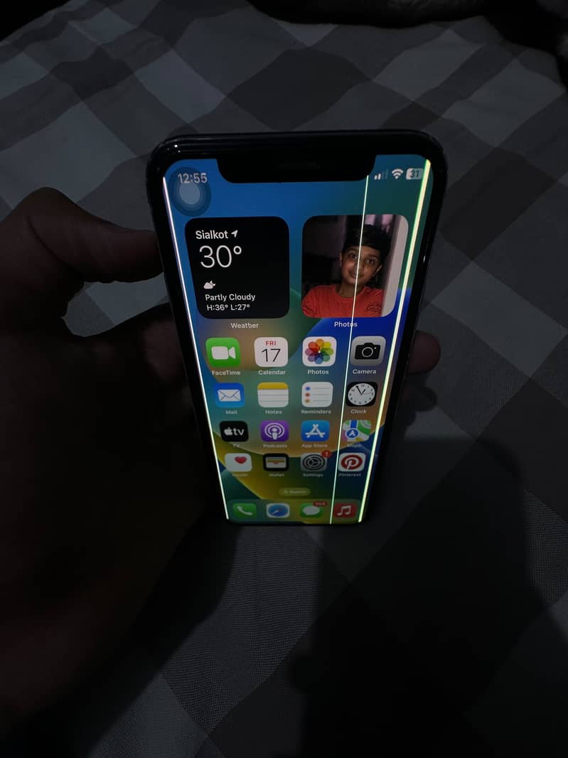 Apple iPhone X 3