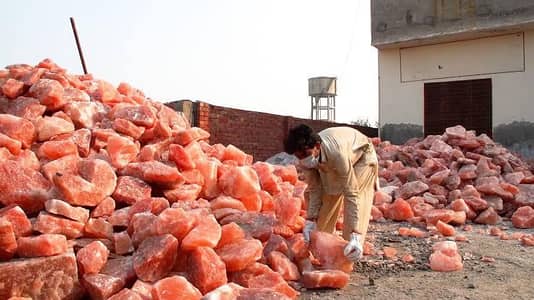 pink Himalayan salt ( Maan foods)