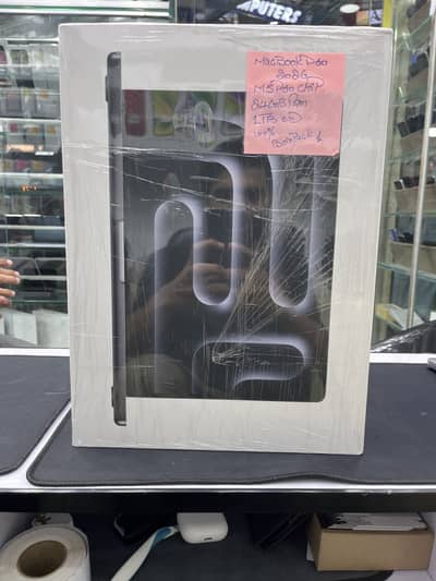 MacBook 24/1tb 14 inch