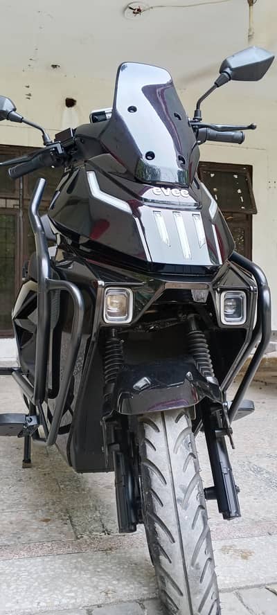 Evee sqube black Scooty | Evee Scooty | Electric Scooty