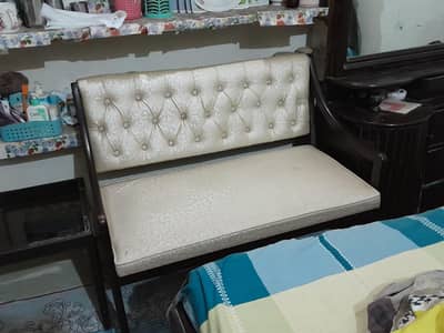 10/8 condition wooden sofas set for sale