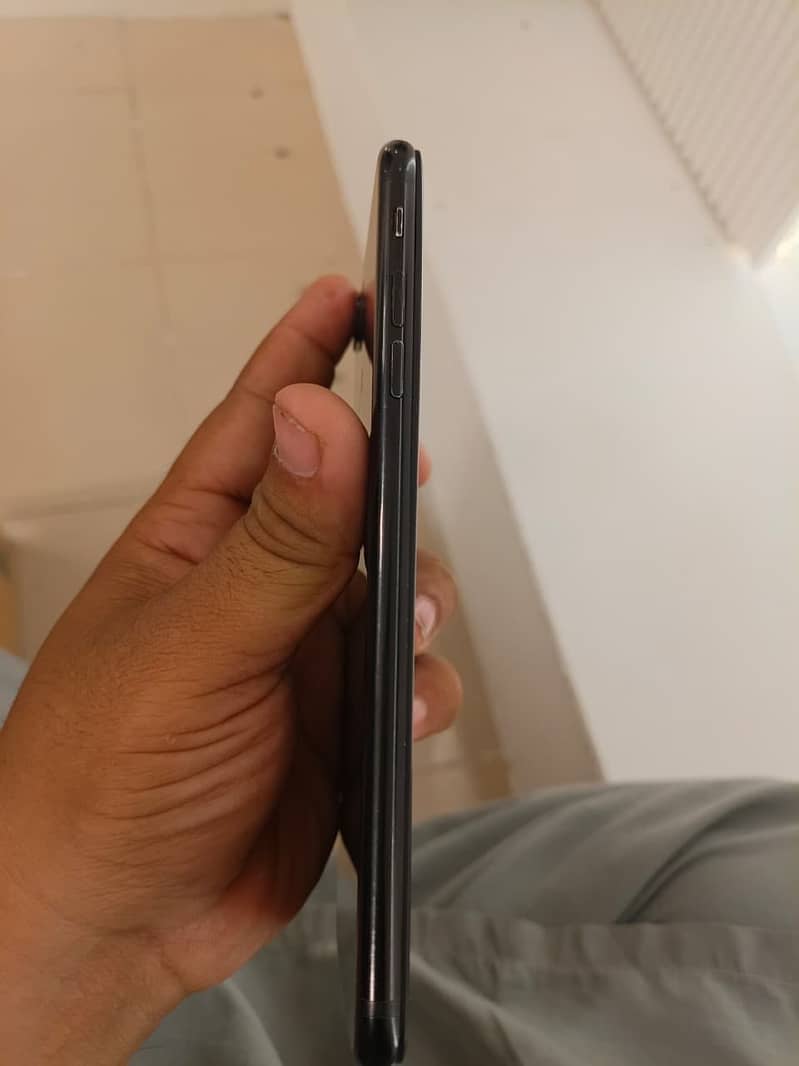 Apple iPhone 7 Plus 6