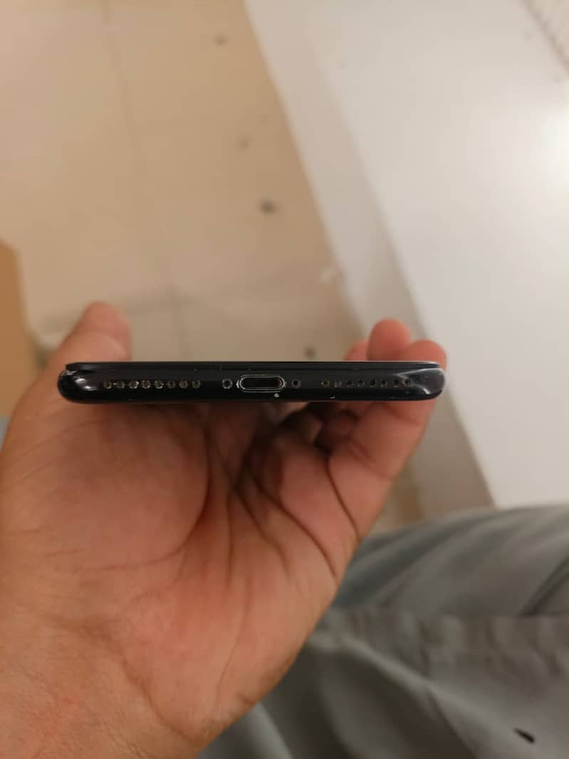 Apple iPhone 7 Plus 8