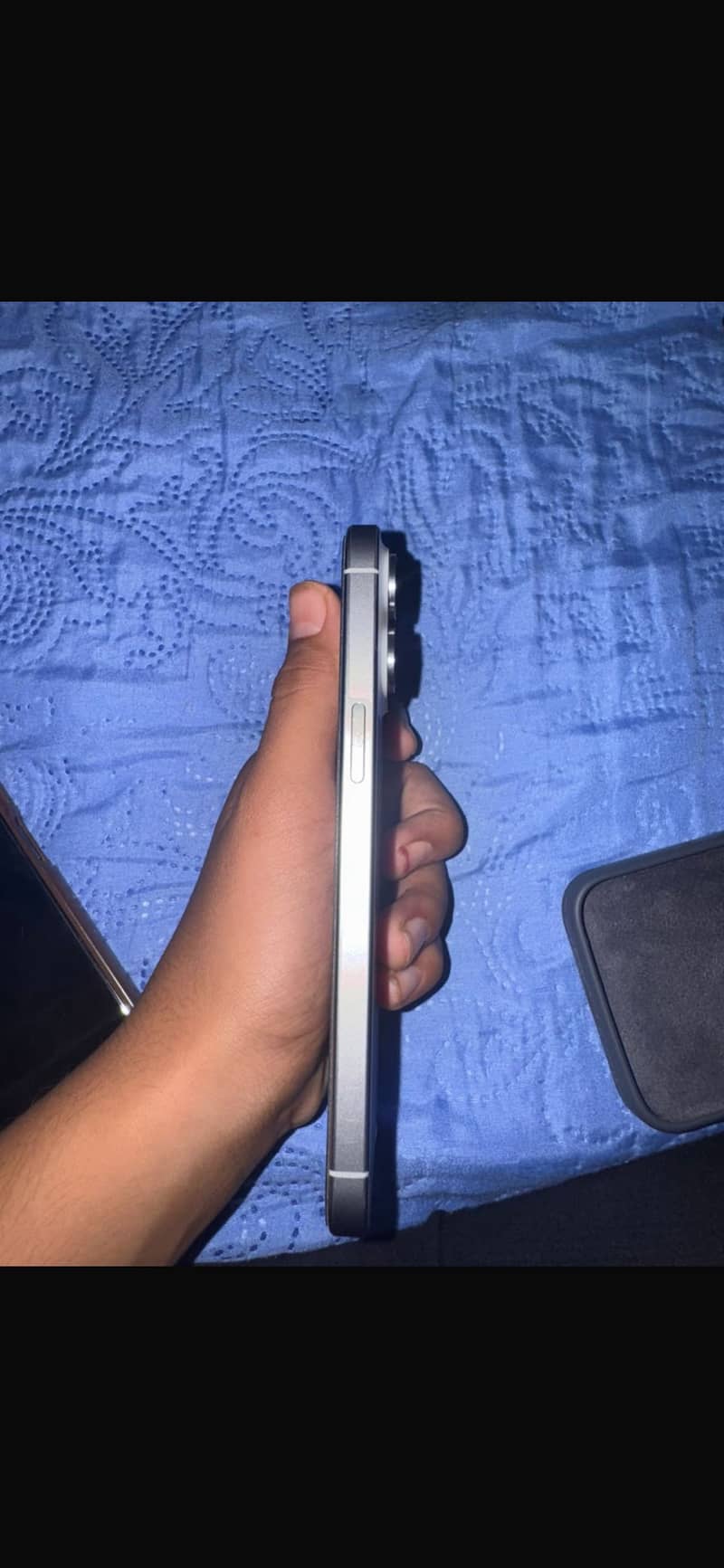 iPhone 15 pro max 4