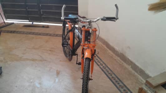  Stylish Black & Orange Bicycle for Sale – Excellent Condition