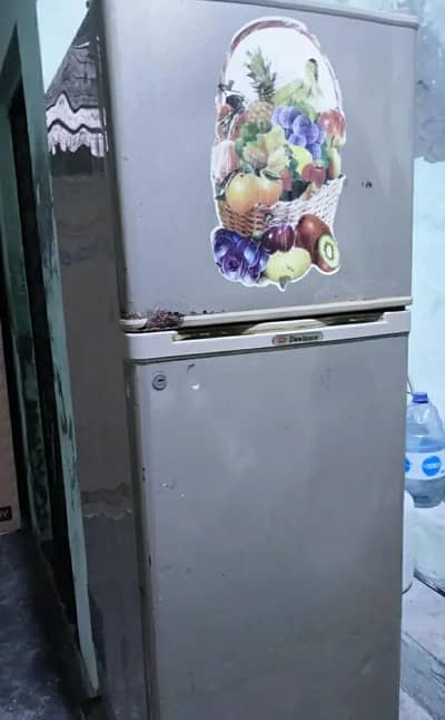 Dawlance frige for urgent sale