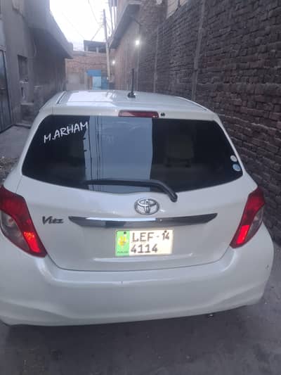 Toyota Vitz 2011