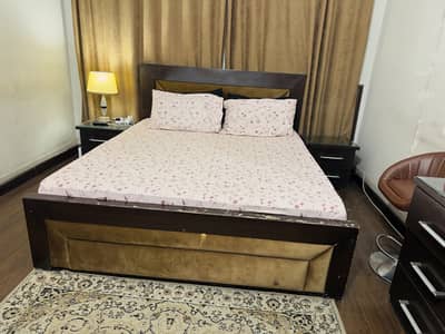 BED SET FOR SALE WITH MATTRESS