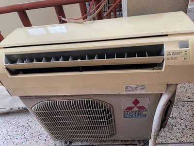 Mitsubishi MR Slim 1 ton Ac