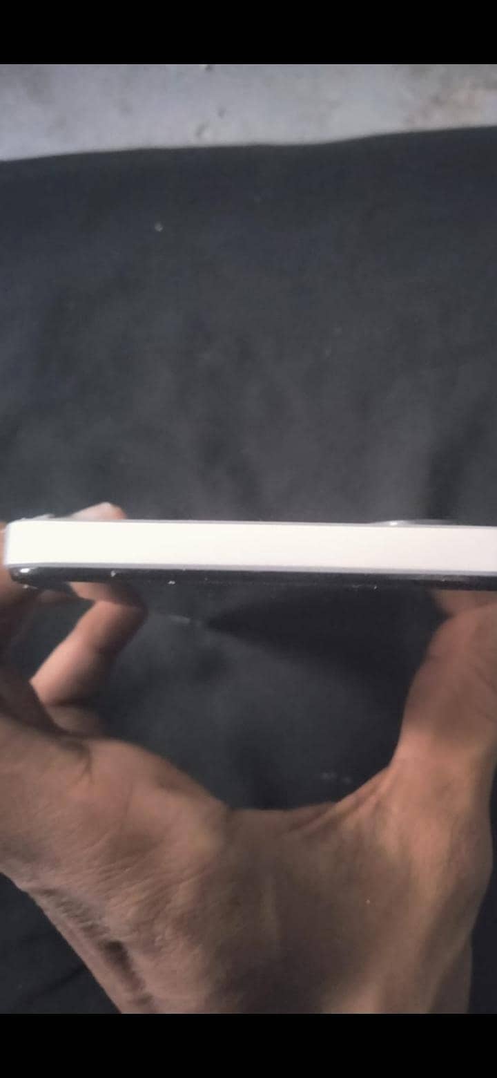 Infinix Hot 40 4