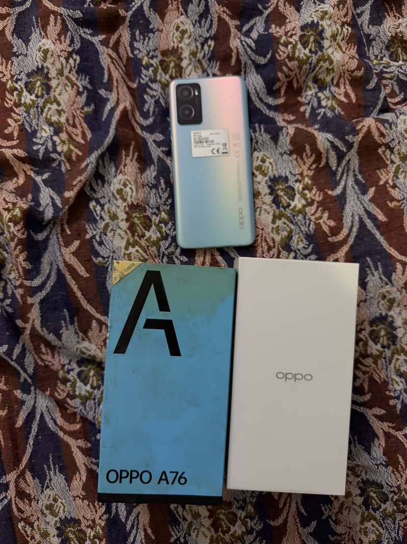 OPPO A76 1