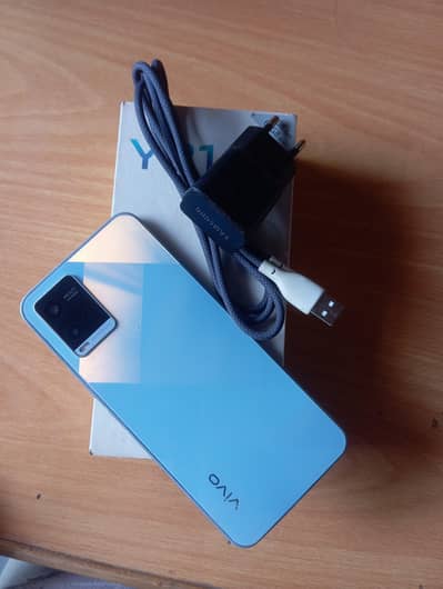 Vivo Y21 with box charger