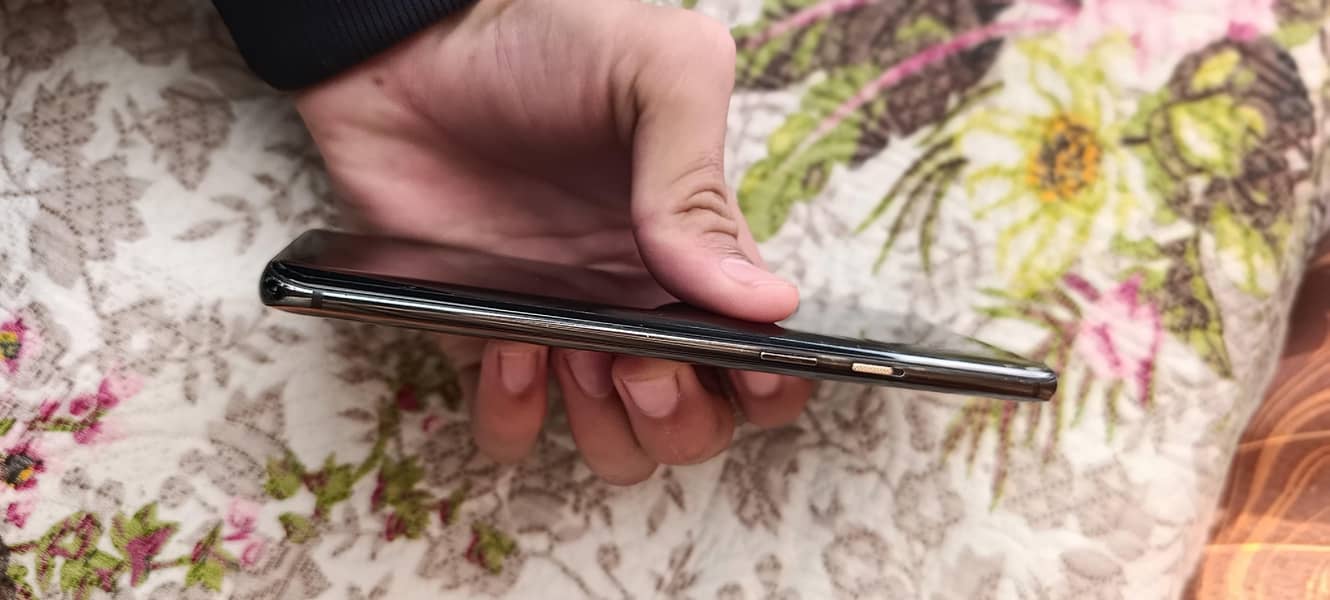 One Plus 7T Pro 3