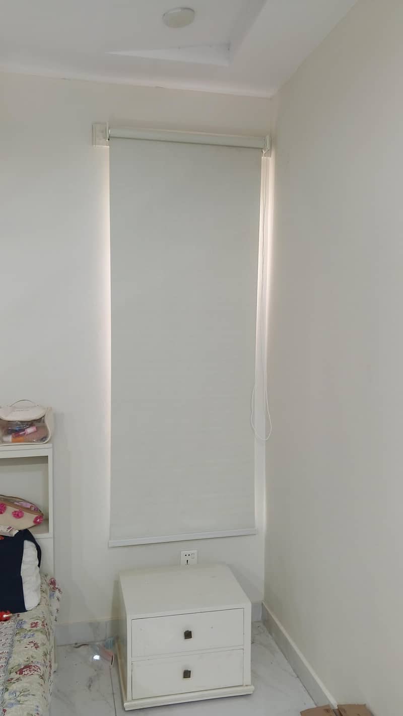 roller blinds 0