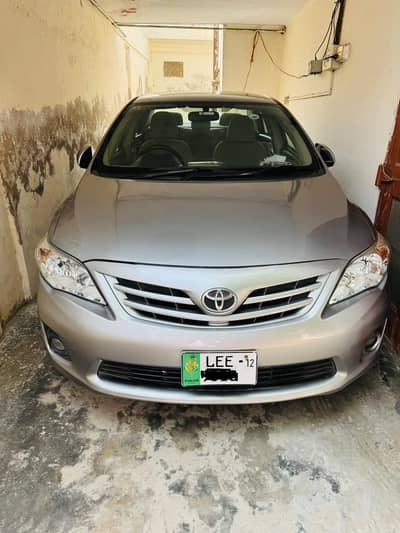 Toyota Corolla GLI 2012 Antique car just 1 door showr du to scretches