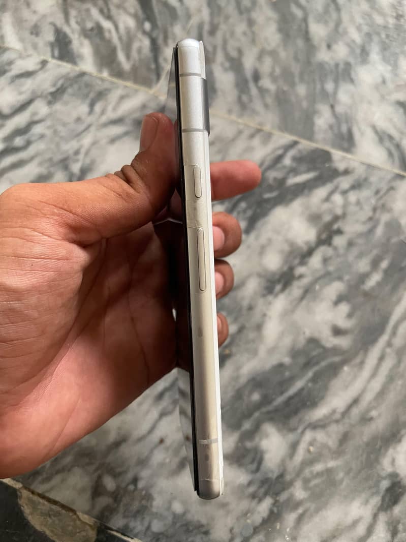 Google Pixel 7a 1
