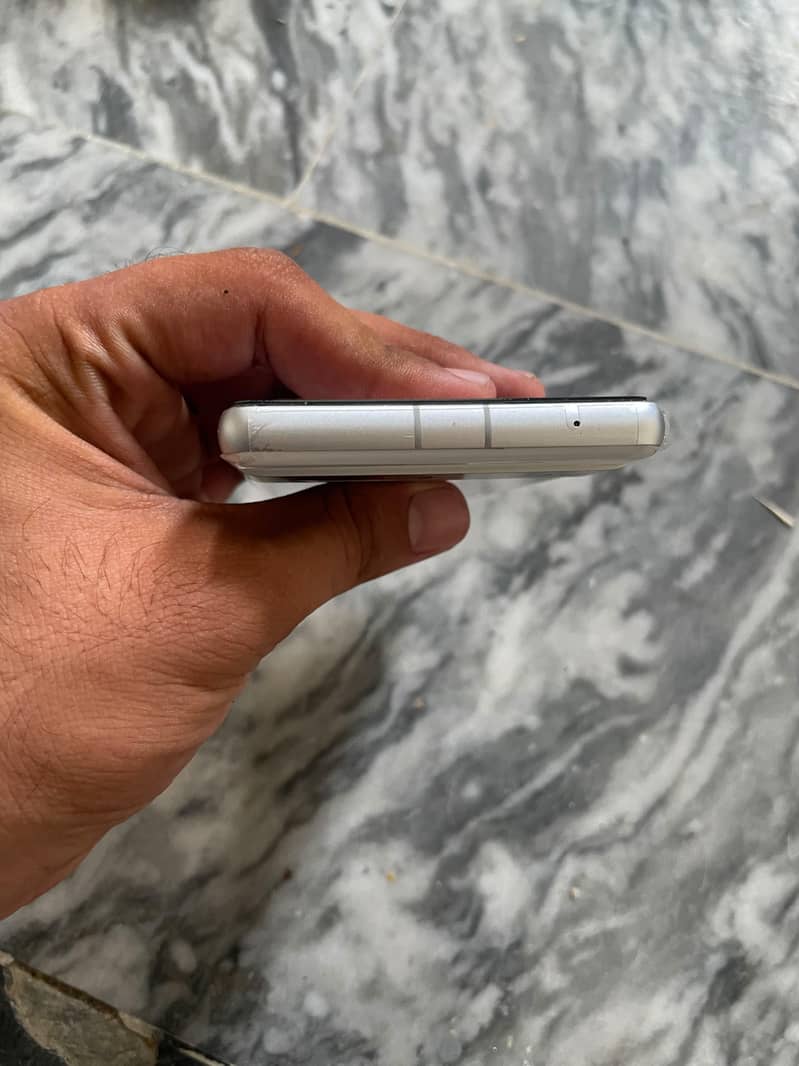 Google Pixel 7a 3