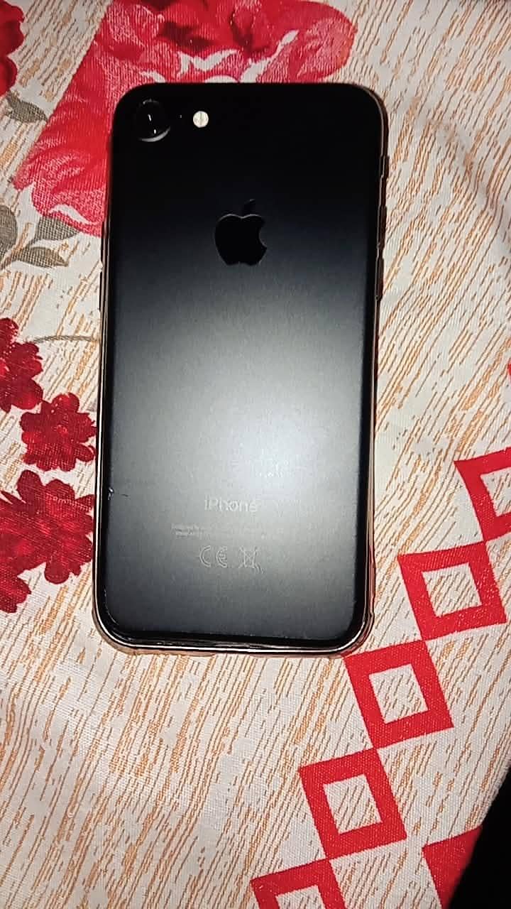 Apple iPhone 7 1