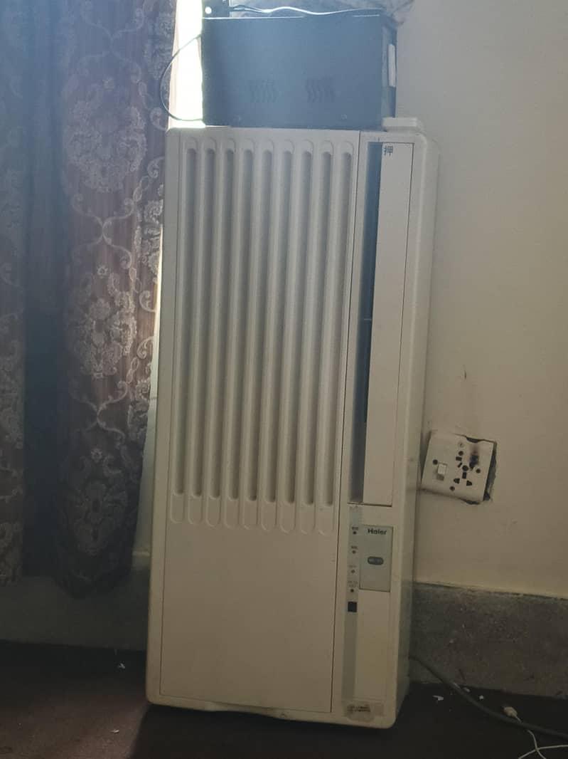 AC window 0