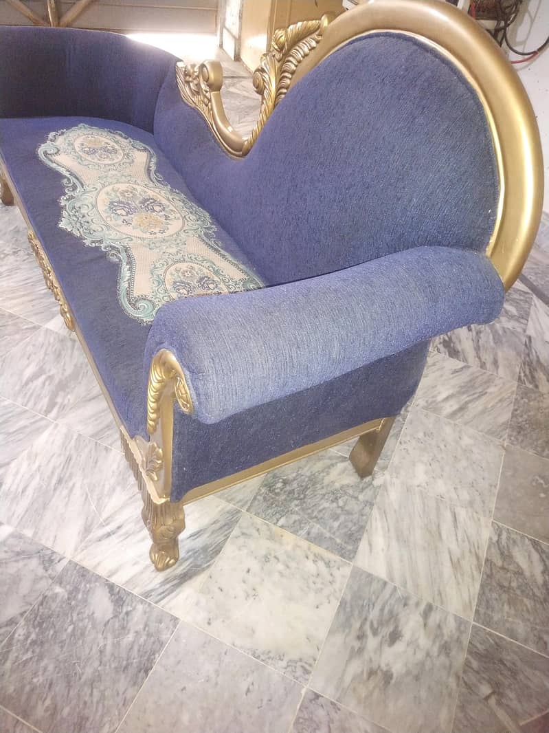 Dewan Sofa 2