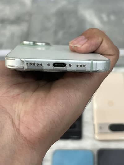iPhone 15