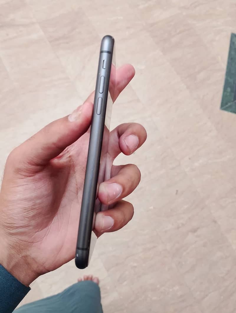 Apple iPhone 11 1